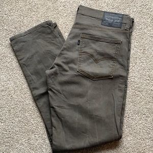 Men’s Levi’s pants